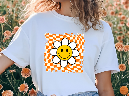 Smiley Daisy Checkered T-shirt