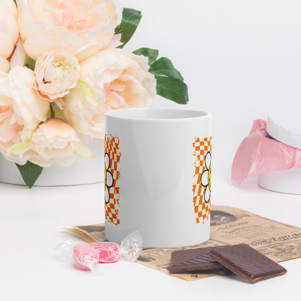 Smiley Daisy Checkered Mug | 11oz or 15oz