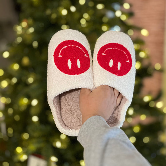 CLEARANCE: Smiley Face Slippers