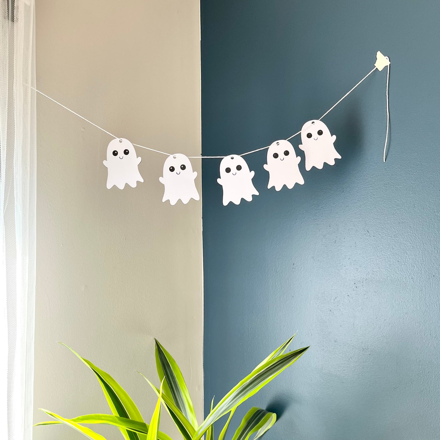 Gleeful Ghosts Halloween Banner