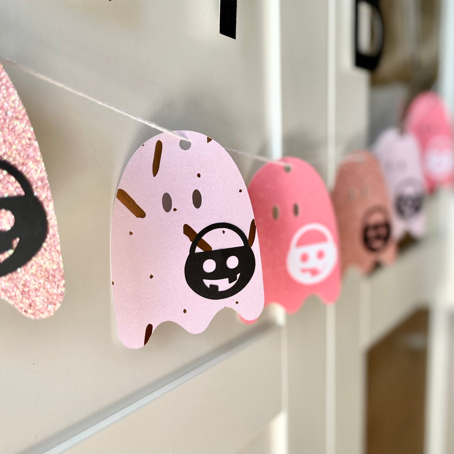 Trick-or-Treatin' Ghosts Banner